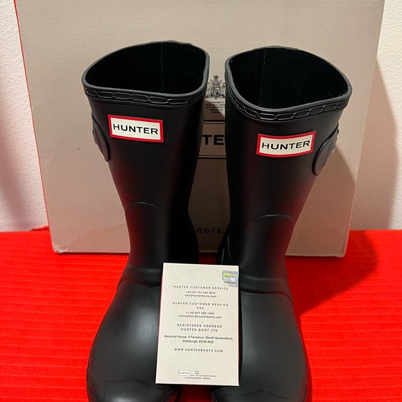 Hunter Rain boots, women Size 6. Black matte color. Never used - Picture 4 of 5